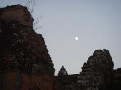 : Moon shines onto Phnom Bakheng
